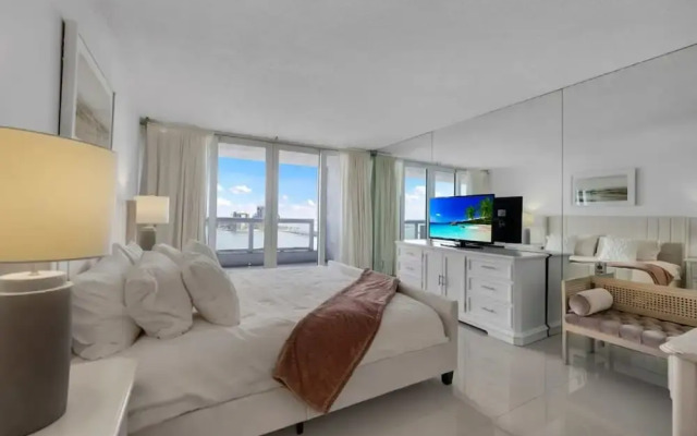 The Grand Wonder Biscayne