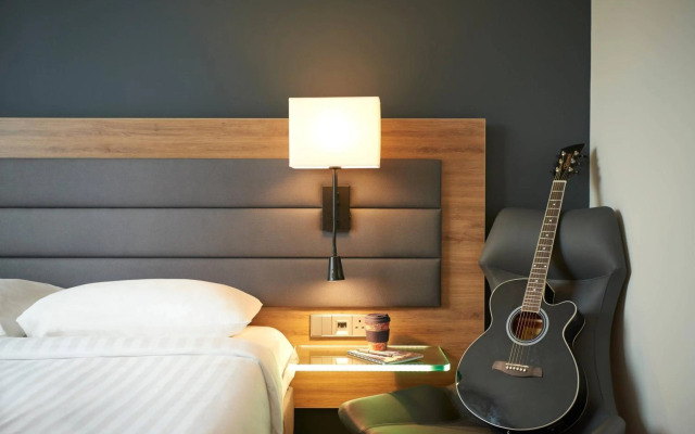 Moxy Edinburgh Airport