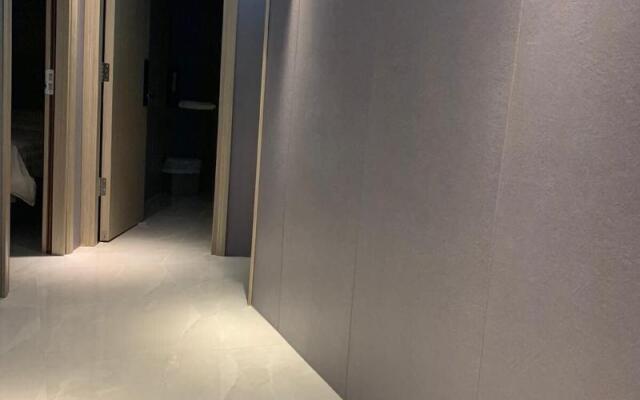 J Hotel