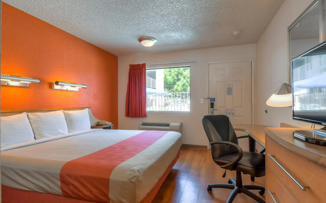 Motel 6 Carlsbad, CA - East