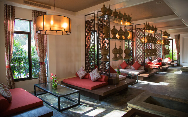 Rose Garden Hotel