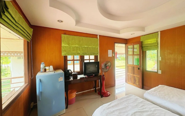 OYO 75497 Uncle Odd Talay View Resort