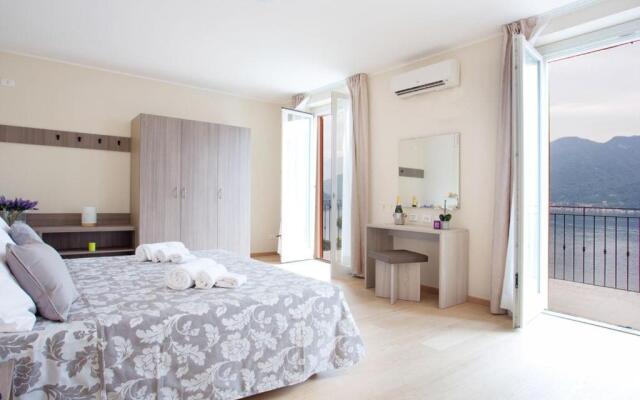 Sala Comacina Residence No 4