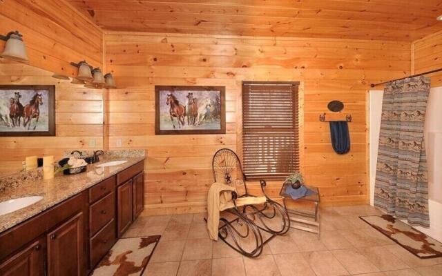 Dancing Bear Lodge