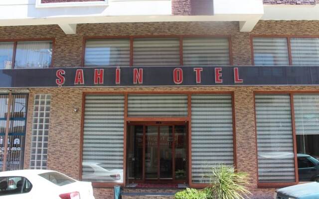 Sahi̇n Hotel