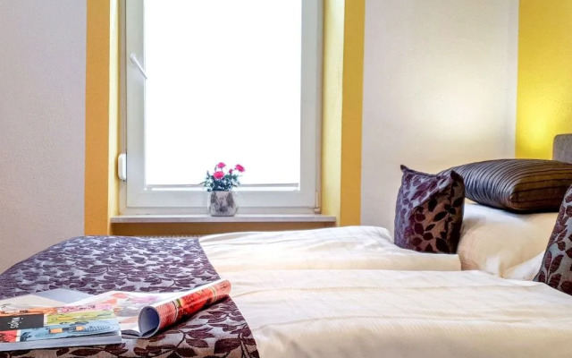 Tante Agnes Ediger-eller