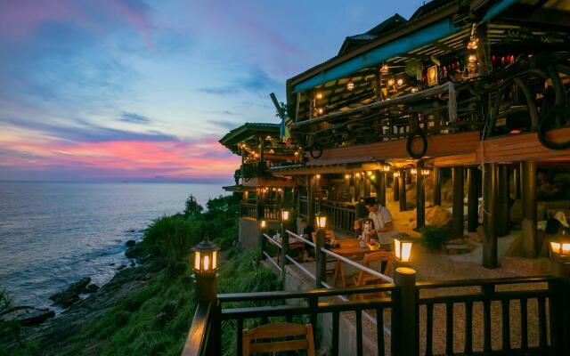 Diamond Cliff Beach Resort