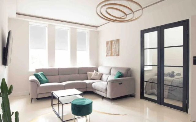 Entire Luxury Apartment in Greater London