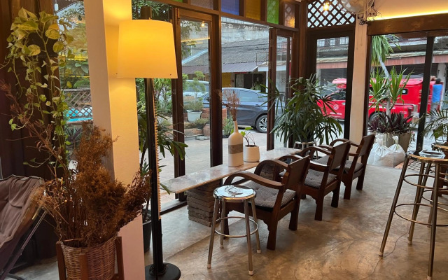 Pha Thai House