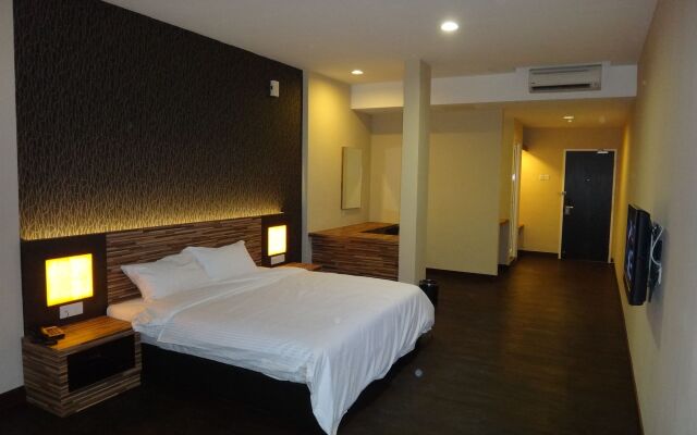 WaterFront Boutique Hotel