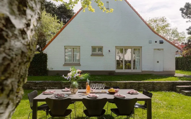 Cozy Spacious Villa Near the Coast in Koksijde