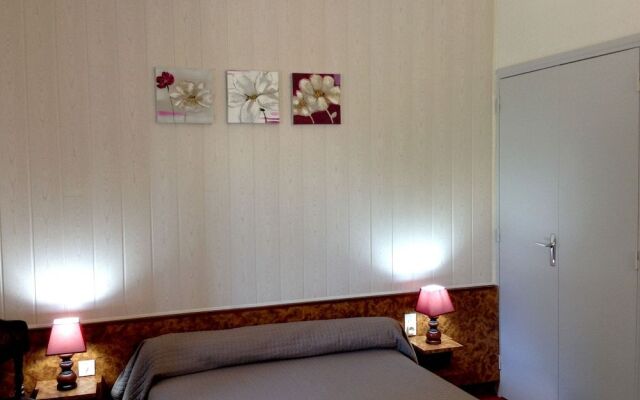 Logis Hôtel Chez la Mère Dépalle