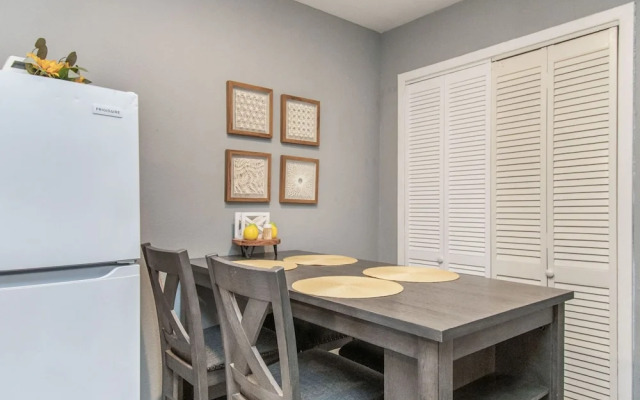 HTX Spacious Apt Parking Near Dtown NRG