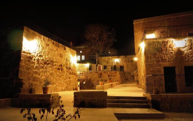 Cappadocia Antique Gelveri Cave Hotel