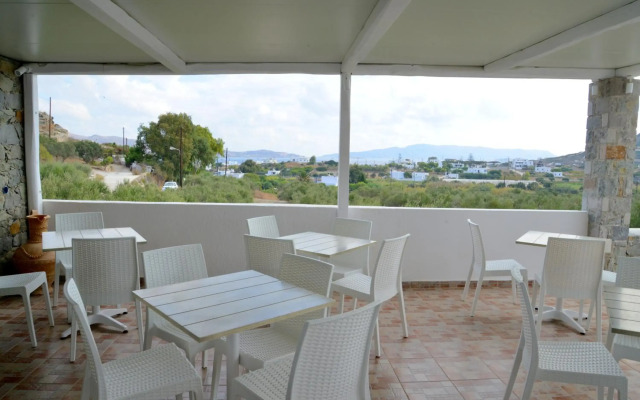 Hotel Glaronissia Rooms & Suites