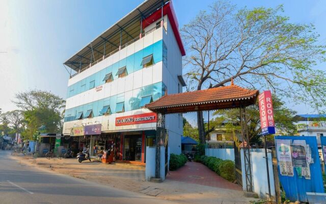 OYO 11529 Diamond Residency