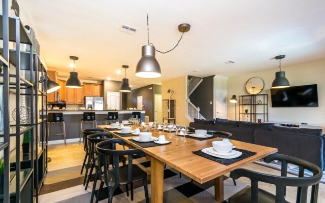 Amazing Champions Gate 9 Bedroom Villa