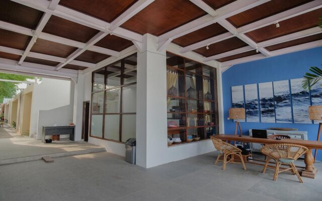 Gili Sands Hotel & Bar