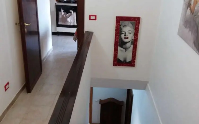 M & I Apartment