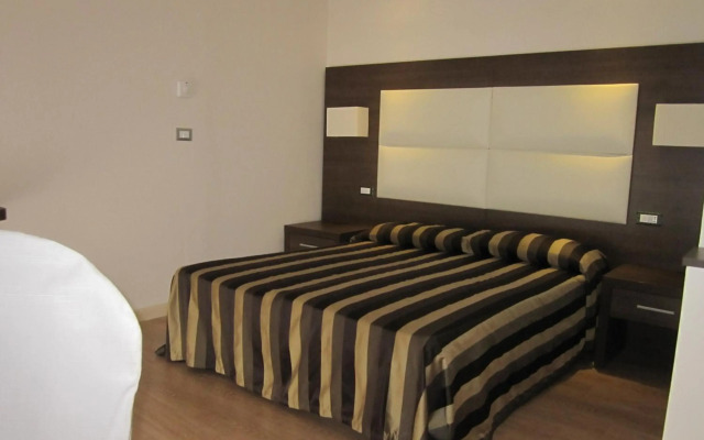 Hotel Eros
