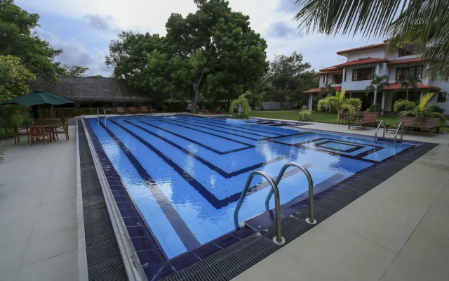 OYO 389 Bay Beach Hotel