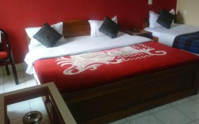 Breeze Hotel