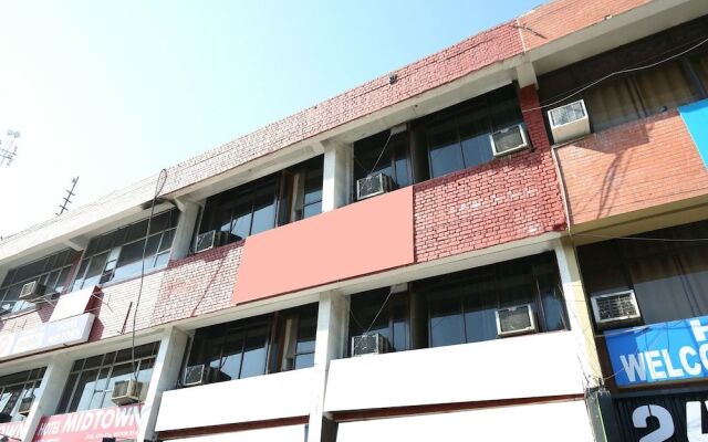 OYO 11371 Hotel M&V
