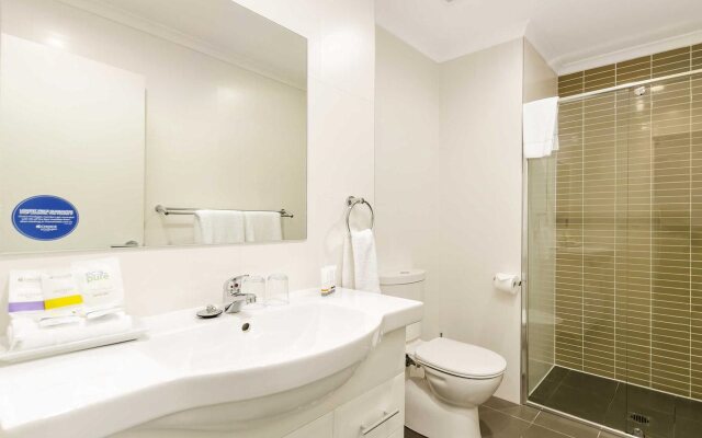 Quality Suites Pioneer Sands