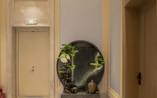 Vienna Classic Hotel (Tianjin Railway Station Haihe Jinwan)