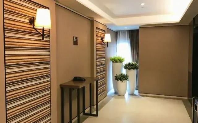 Homeinn Plus (Wuhan Hanzheng Street)