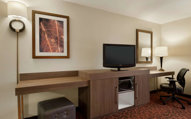 Hampton Inn Wichita Falls Sikes Senter Mall