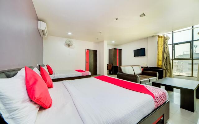OYO 40124 Hotel VJR Residency