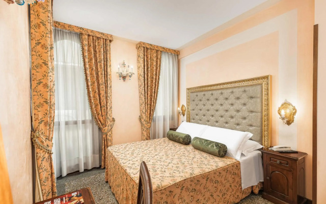 Hotel Marconi