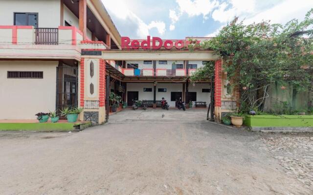 RedDoorz near Samarinda Square