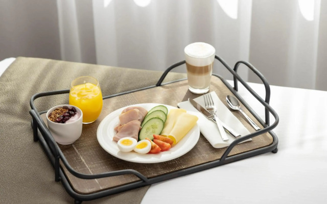 Holiday Inn Eindhoven Airport by IHG