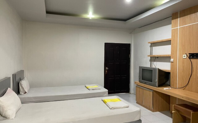 RedDoorz near Poso City Mall