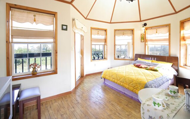 Jeju Between Mountain & Sea Pension