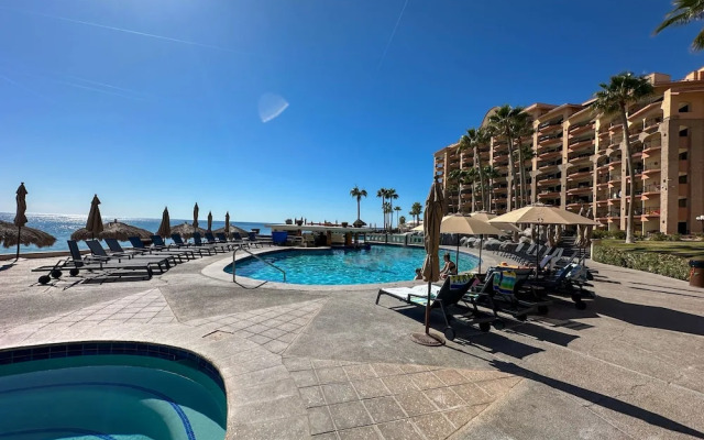 Steps to Sandy Beach Pool Renovated 2BR Condo