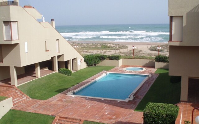 Inviting Apartment in Playa de Pals With Pool