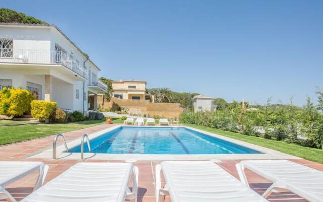 Apartment - 2 Bedrooms with Pool - 107156