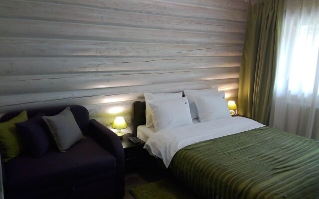 Whiteberry Hotel