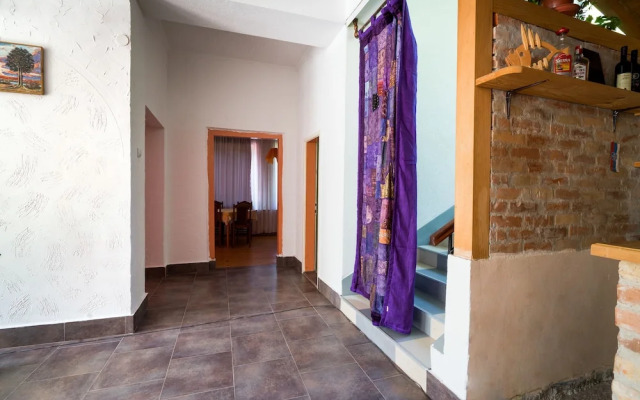 Holiday Home Pozitiva