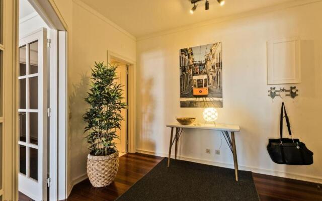 Cascais 1BR w/ pool