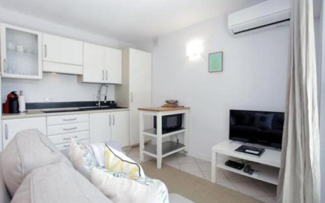 Beautiful studio close to beach private parking