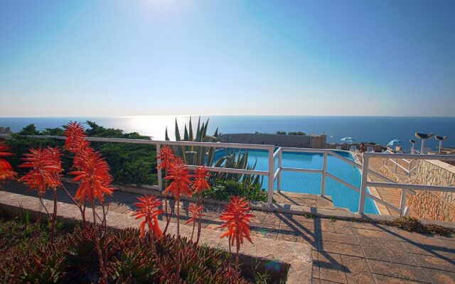 Santorini pool residence