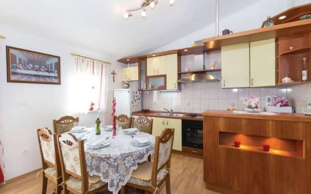 Kastel Luksic Scenic Villa With Pool