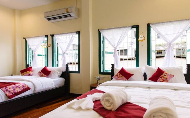 Srisomboon Hostel