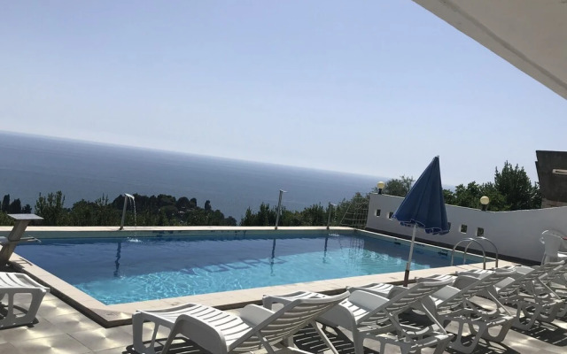 Apartments & Rooms Rozana
