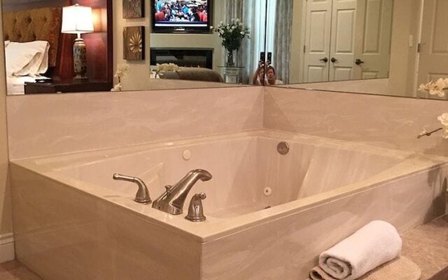 Perfectly Romantic Branson Condo