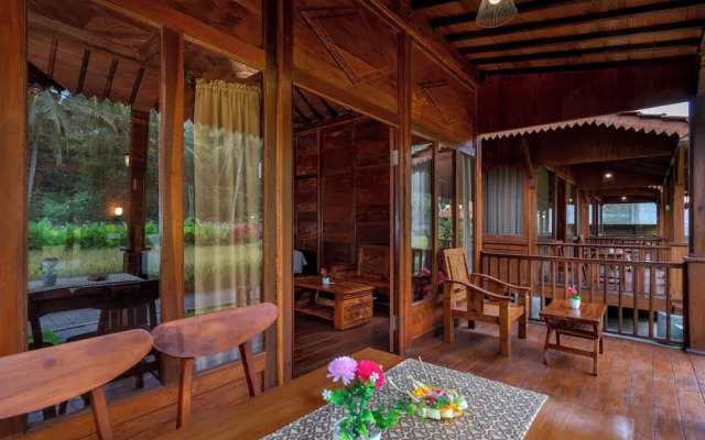 Uma Ulun Dugul by Uniquecations